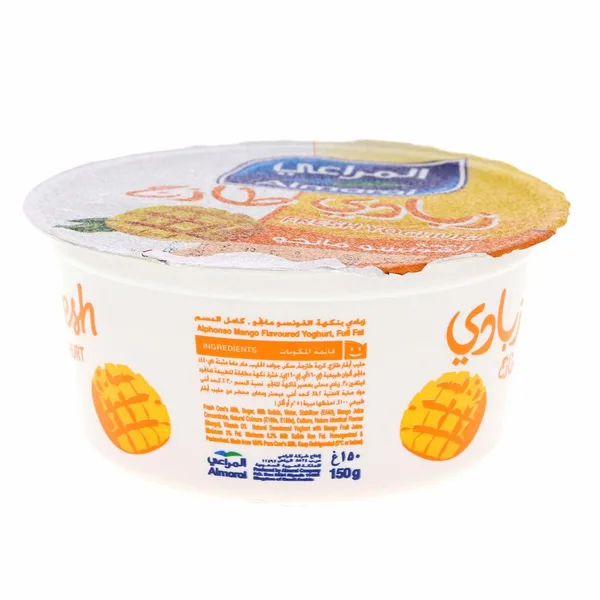 Almarai Fresh Yoghurt Alphonso Mango Flavoured 150 g (2)