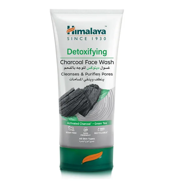 Himalaya Detoxifying Face Wash With Activated Charcoal & Green Tea 150 ml